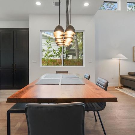 Luxurious Modernism With Private Hot Tub And Garage Villa Austin Exteriör bild