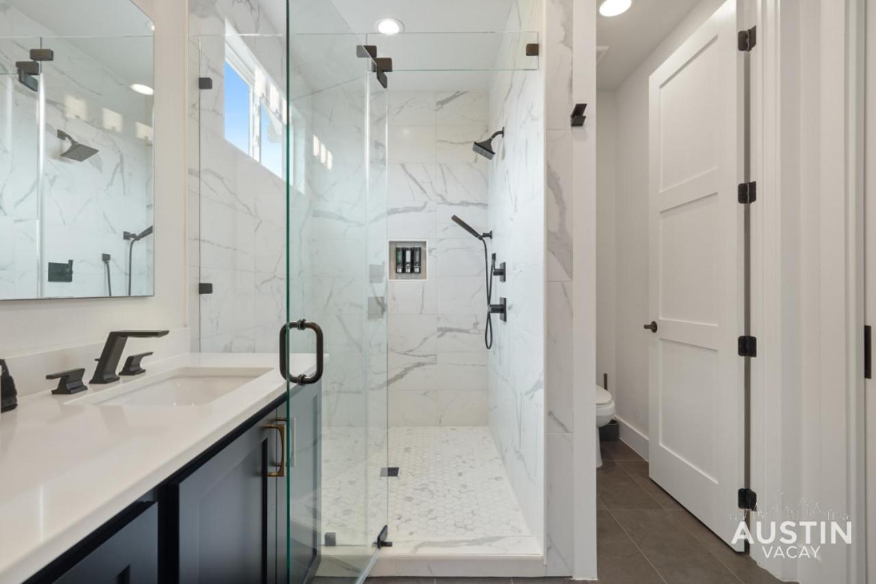 Luxurious Modernism With Private Hot Tub And Garage Villa Austin Exteriör bild